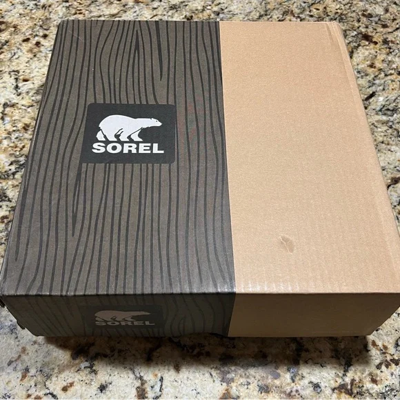 SOREL™ MAJOR CARLY • Sorel Taupe and Gray Lace-Up Boots - Picture 9 of 9